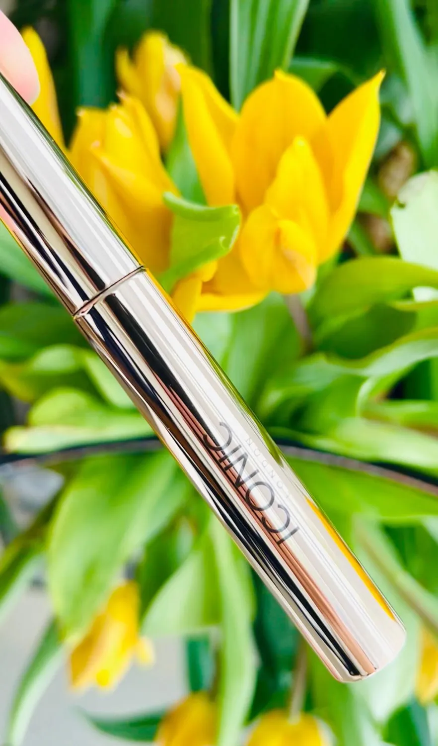 Iconic London Triple Threat mascara nero volume extra