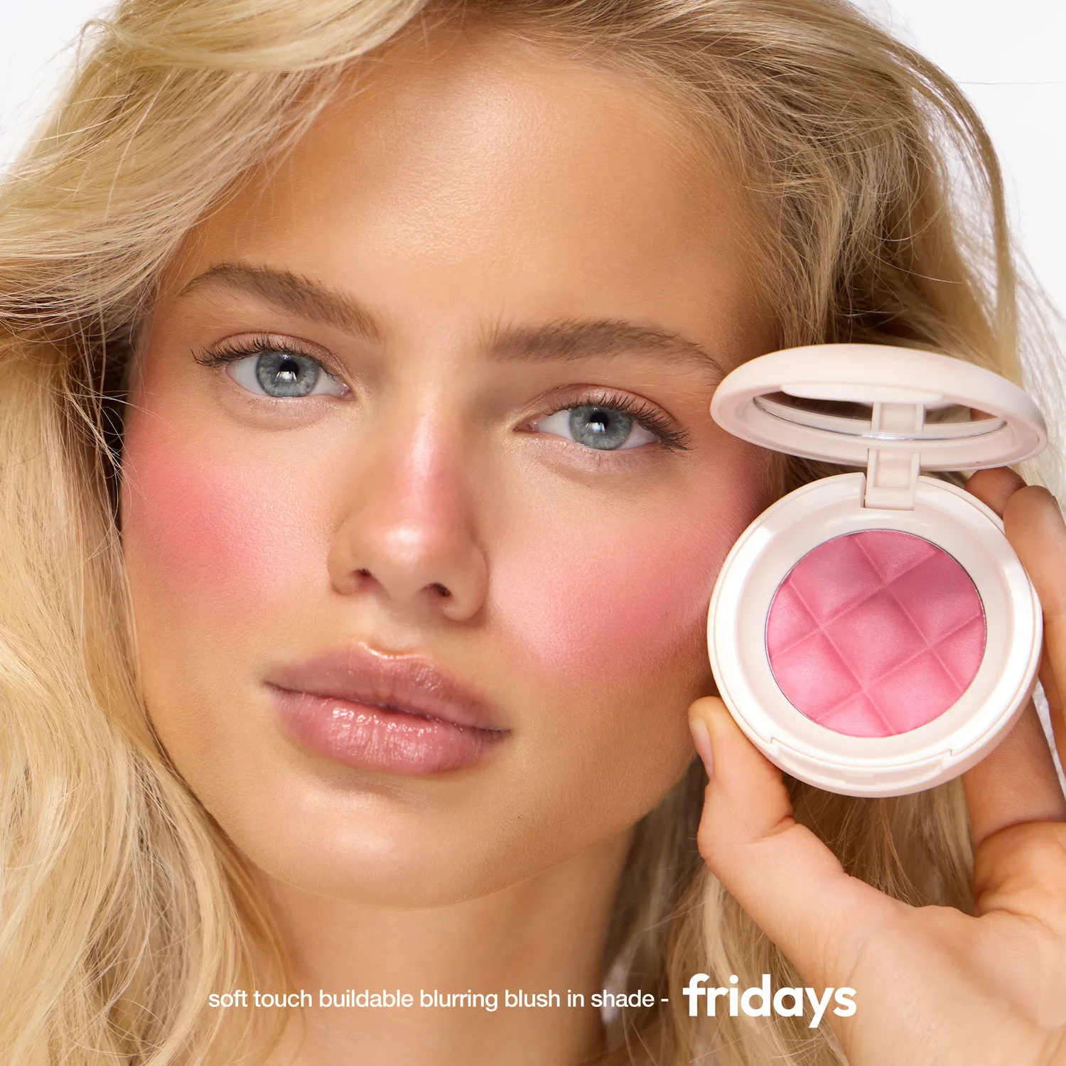 Iconic London Soft Touch blush crema-polvere effetto blur