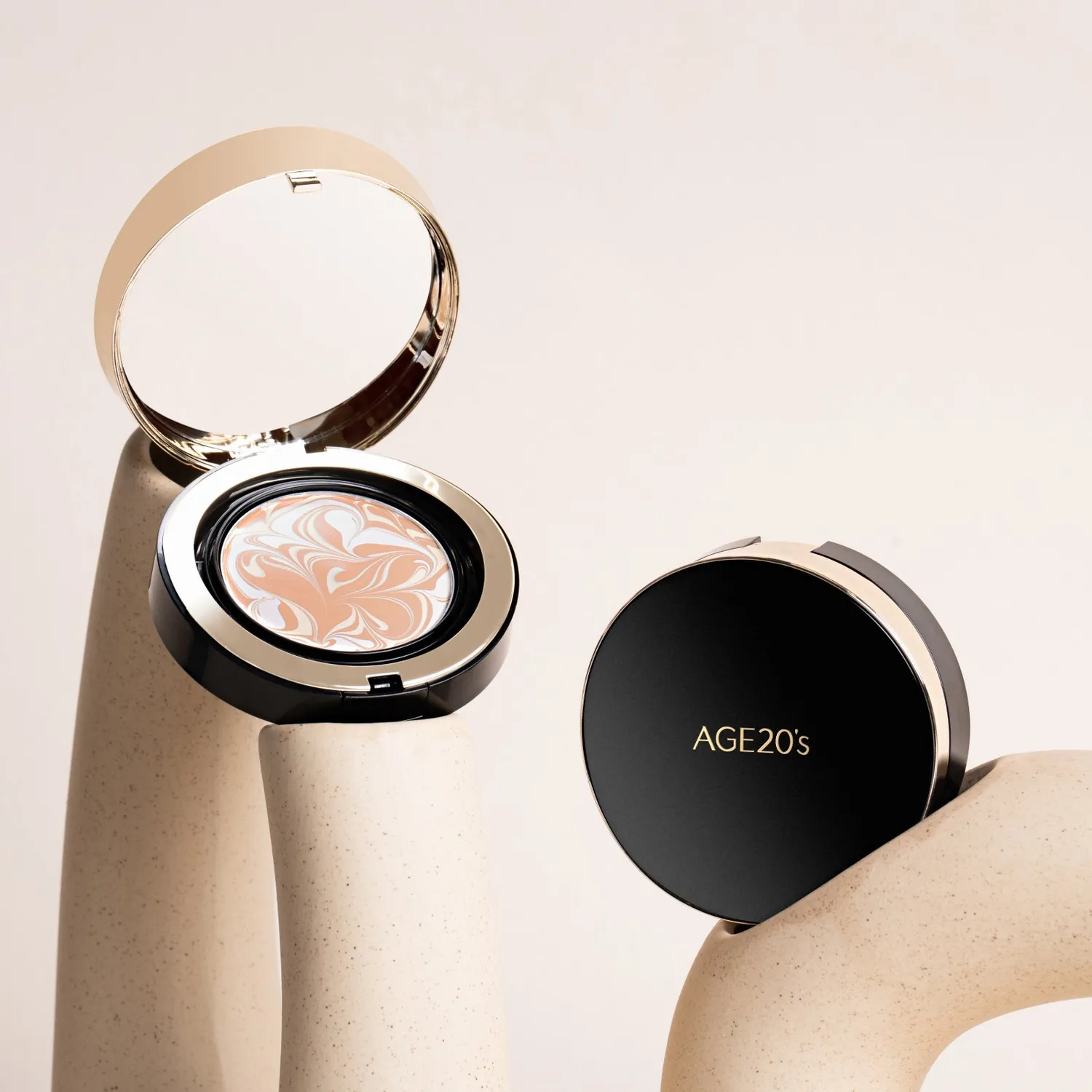 AGE20'S Signature Essence Pact cushion SPF50+ glow vegano
