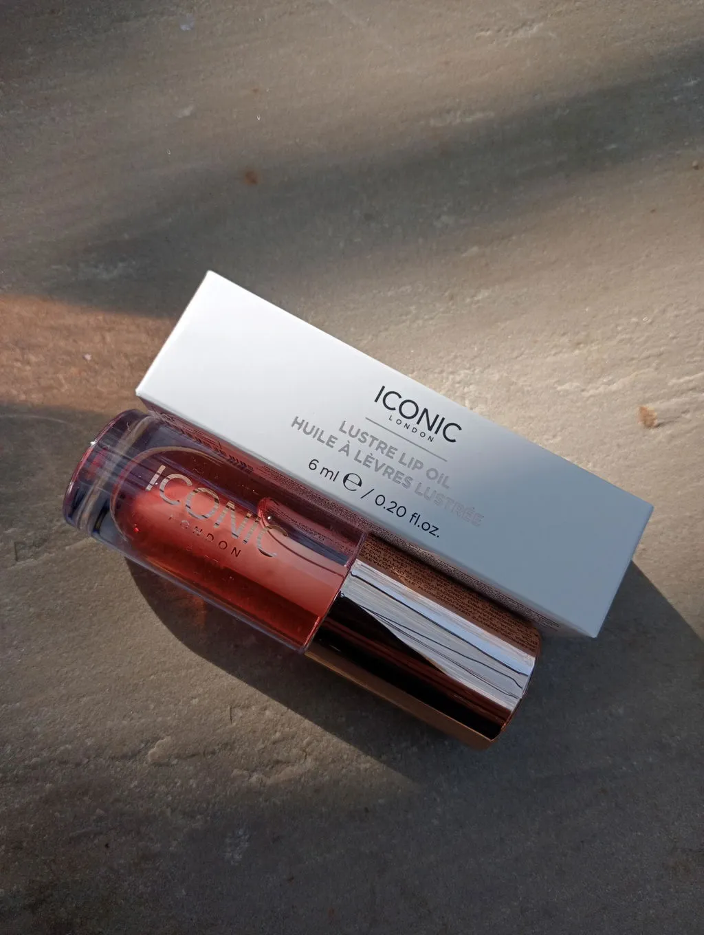 Iconic London Lustre olio labbra idratante effetto vetro