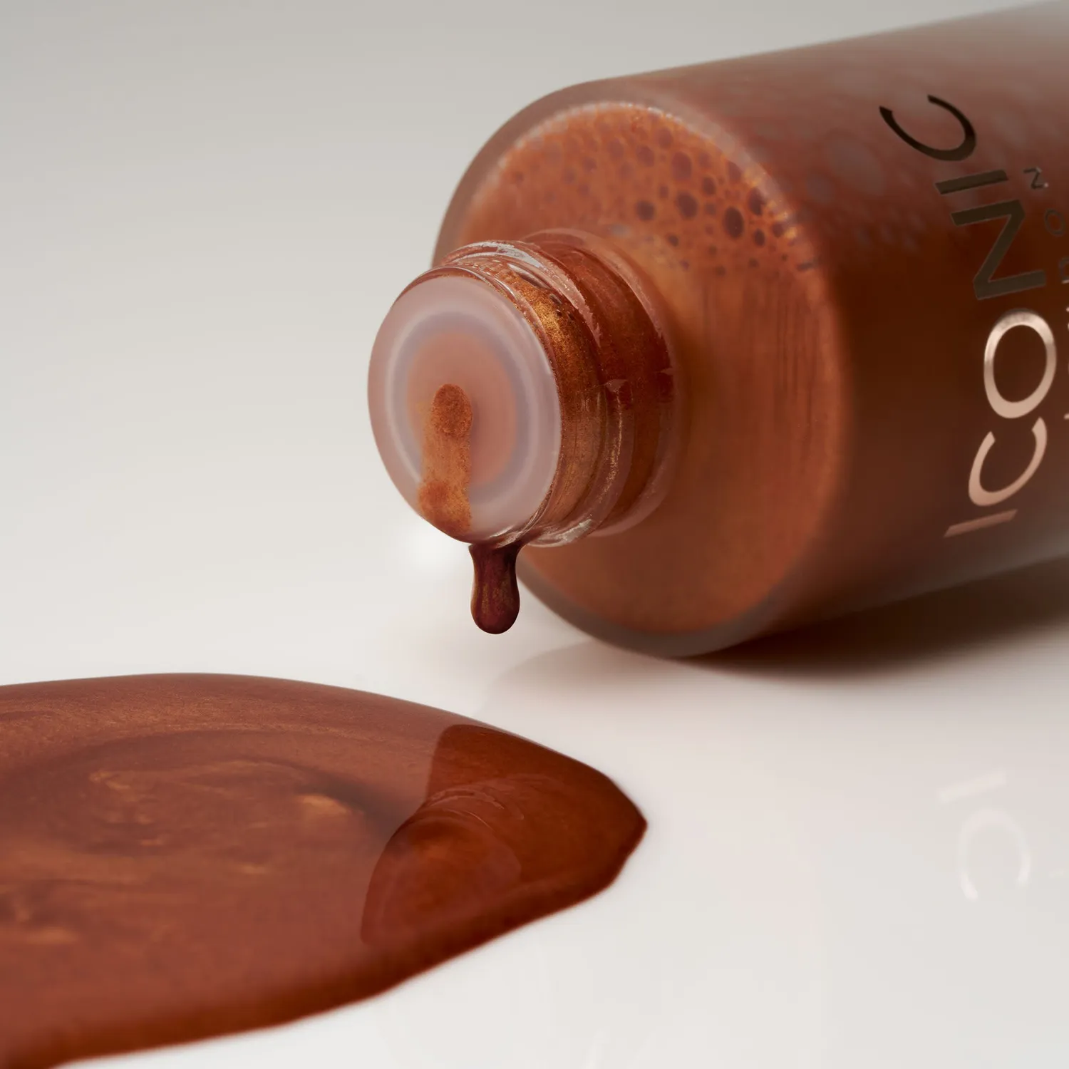 Iconic London Bronzing Elixir elisir viso effetto abbronzato