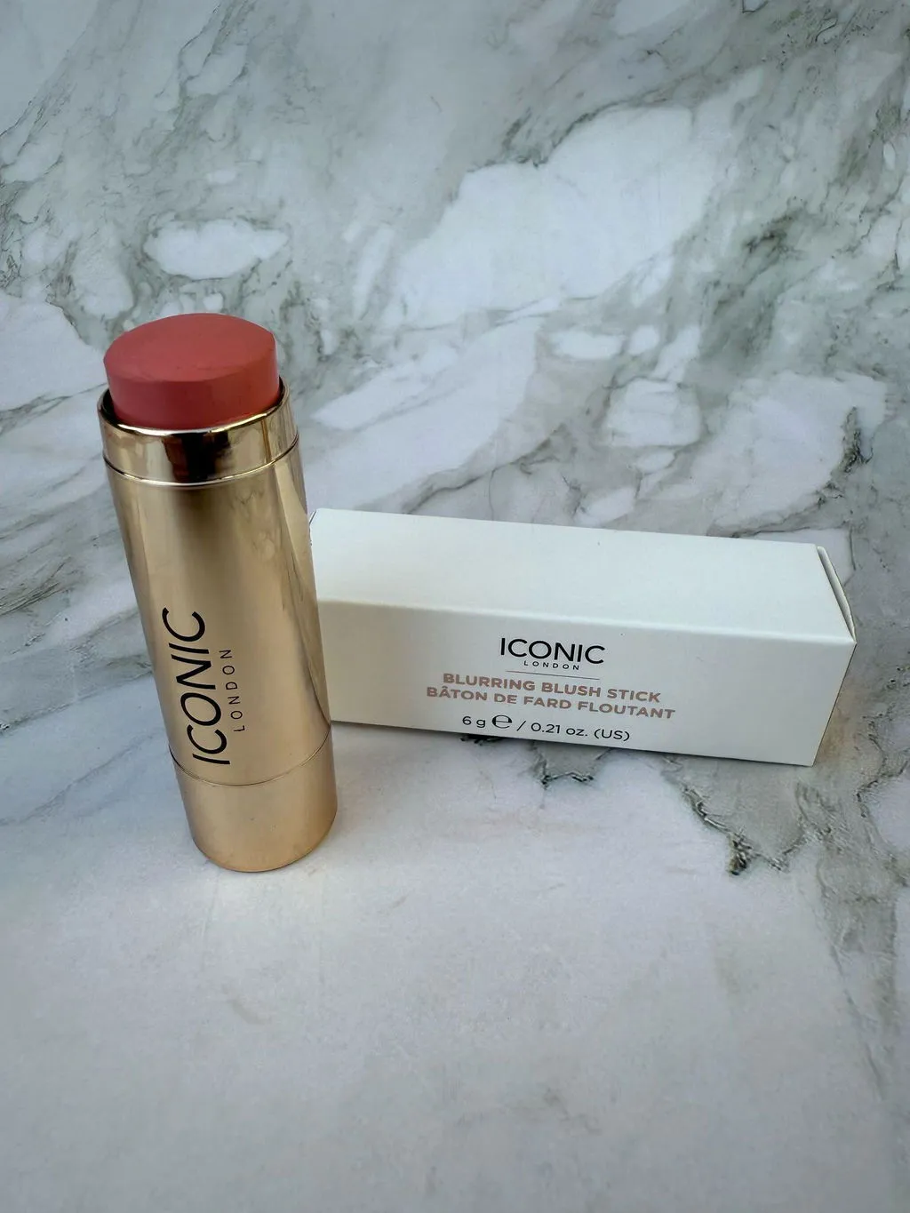 Iconic London Blurring Blush Stick Cosmo Blossom effetto sfumato