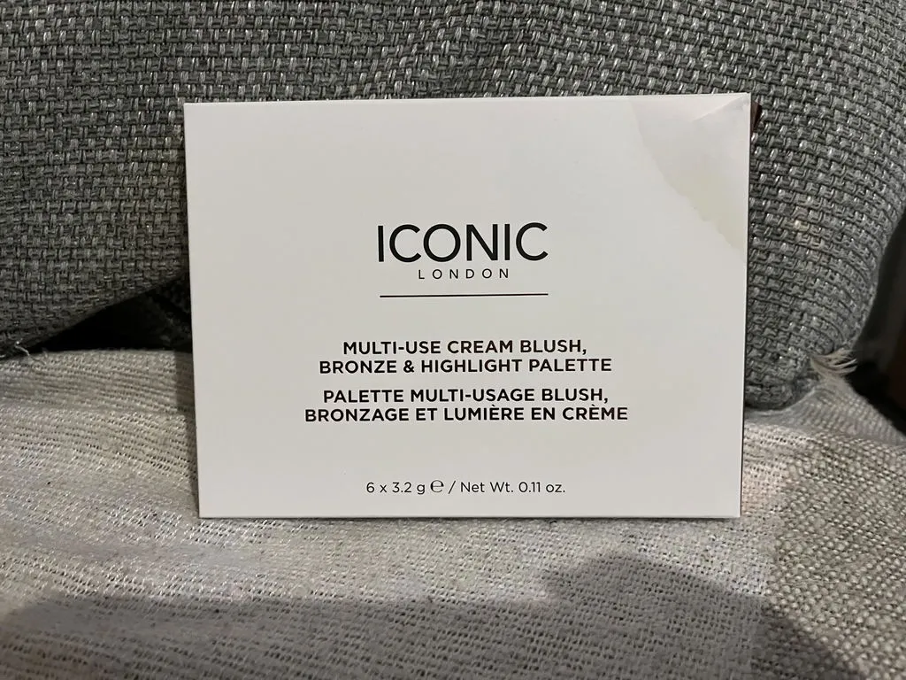 Iconic London Less Faff More Fab set palette + pennello viso