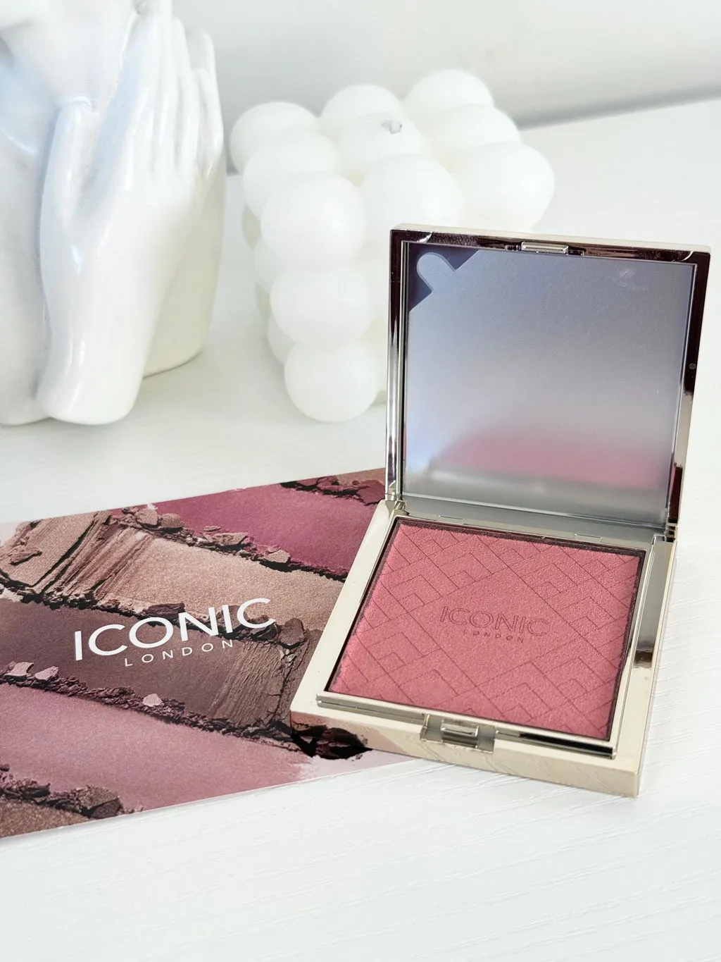 Iconic London Kissed By The Sun blush bronzer 3 in 1 glow
