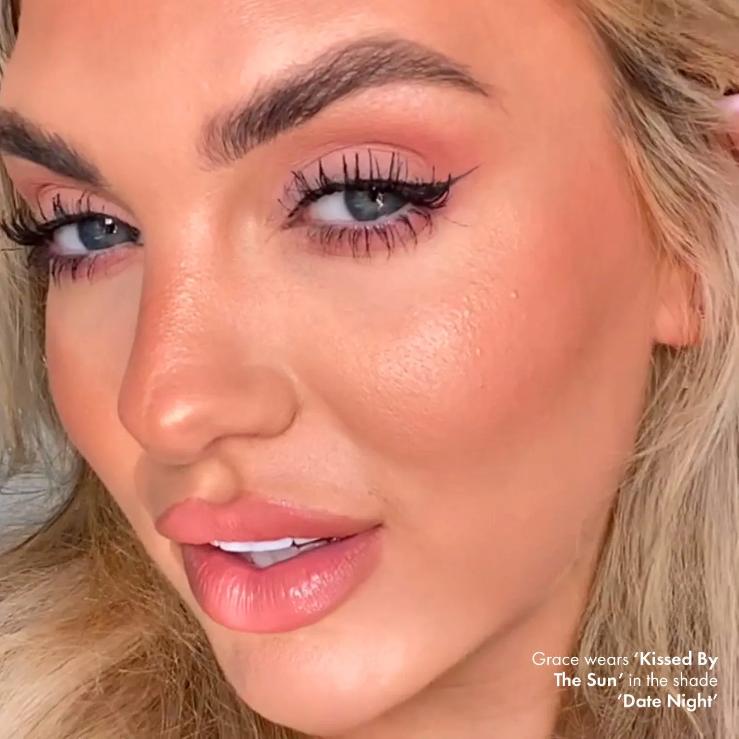 Iconic London Kissed By The Sun blush bronzer 3 in 1 glow