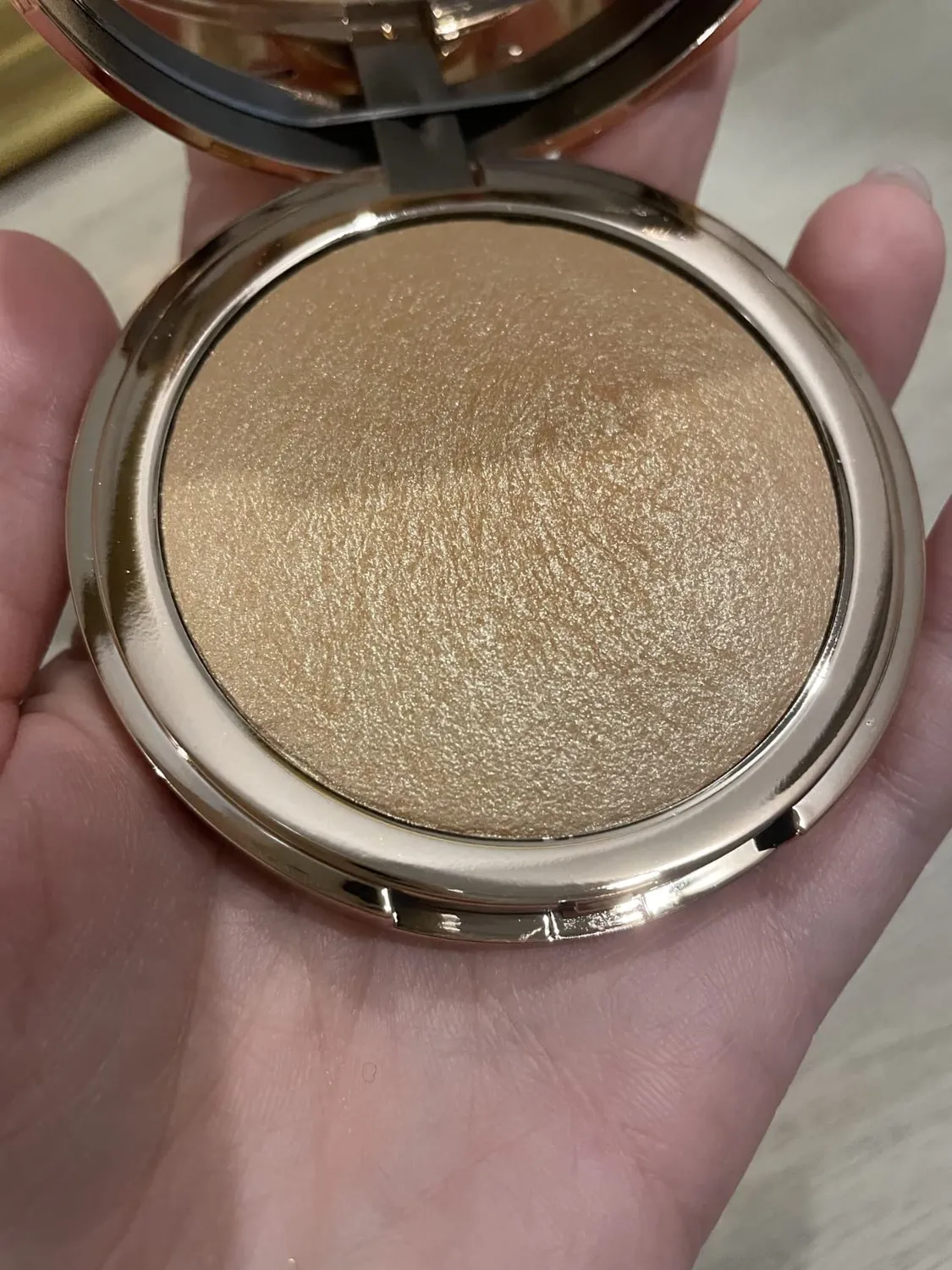 Wakeup Mirror Glaze illuminante Candy Butter cotto