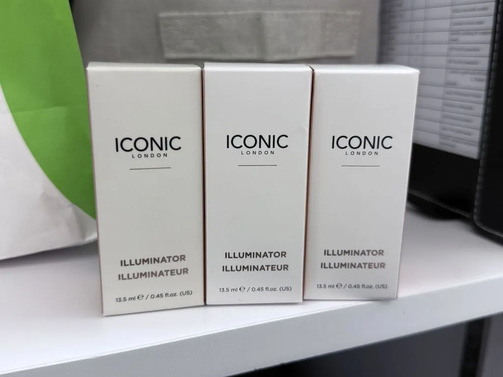 Iconic London Illuminator Original highlighter 13,5ml champagne