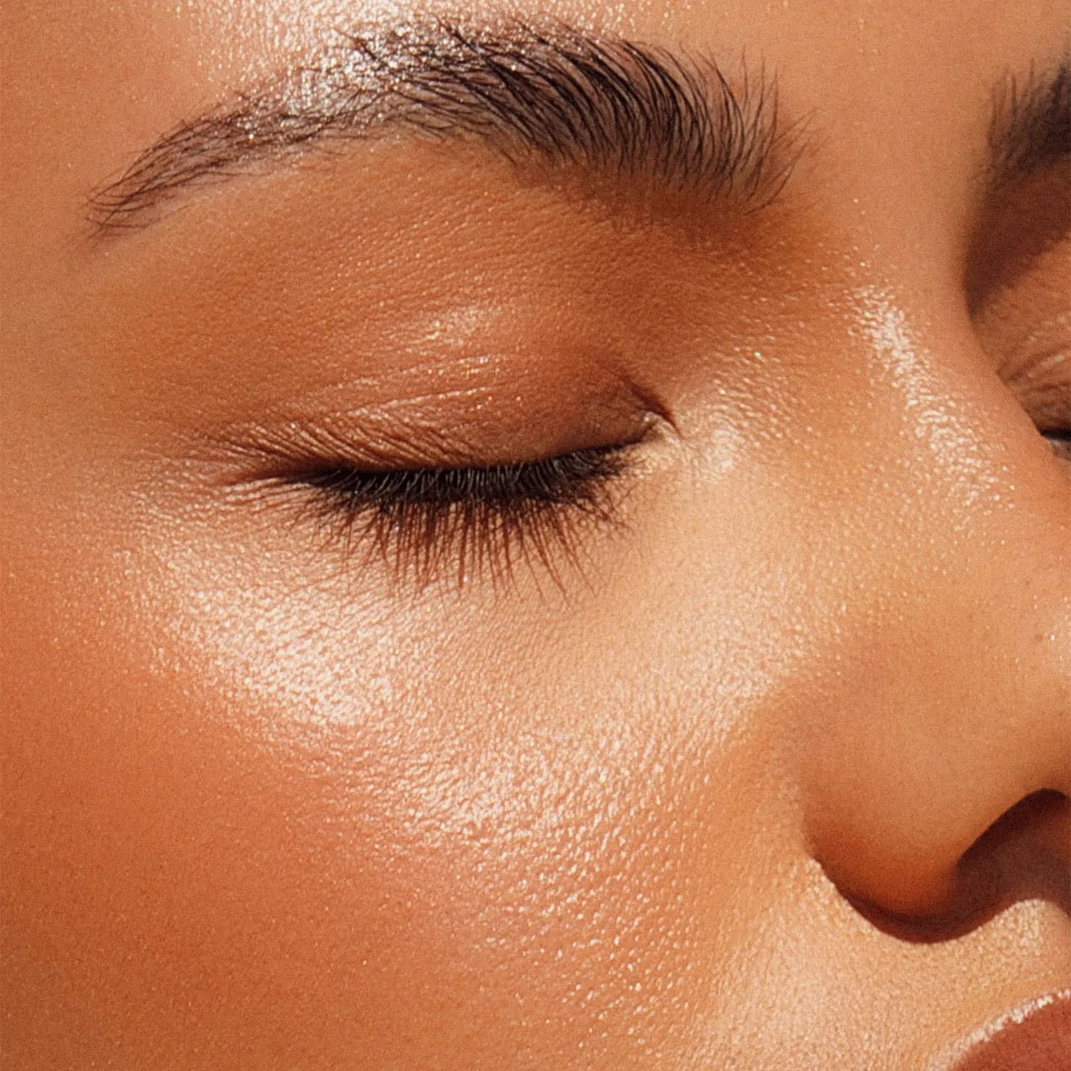 Iconic London Glow All Over Melting Balm Stick illuminante viso corpo