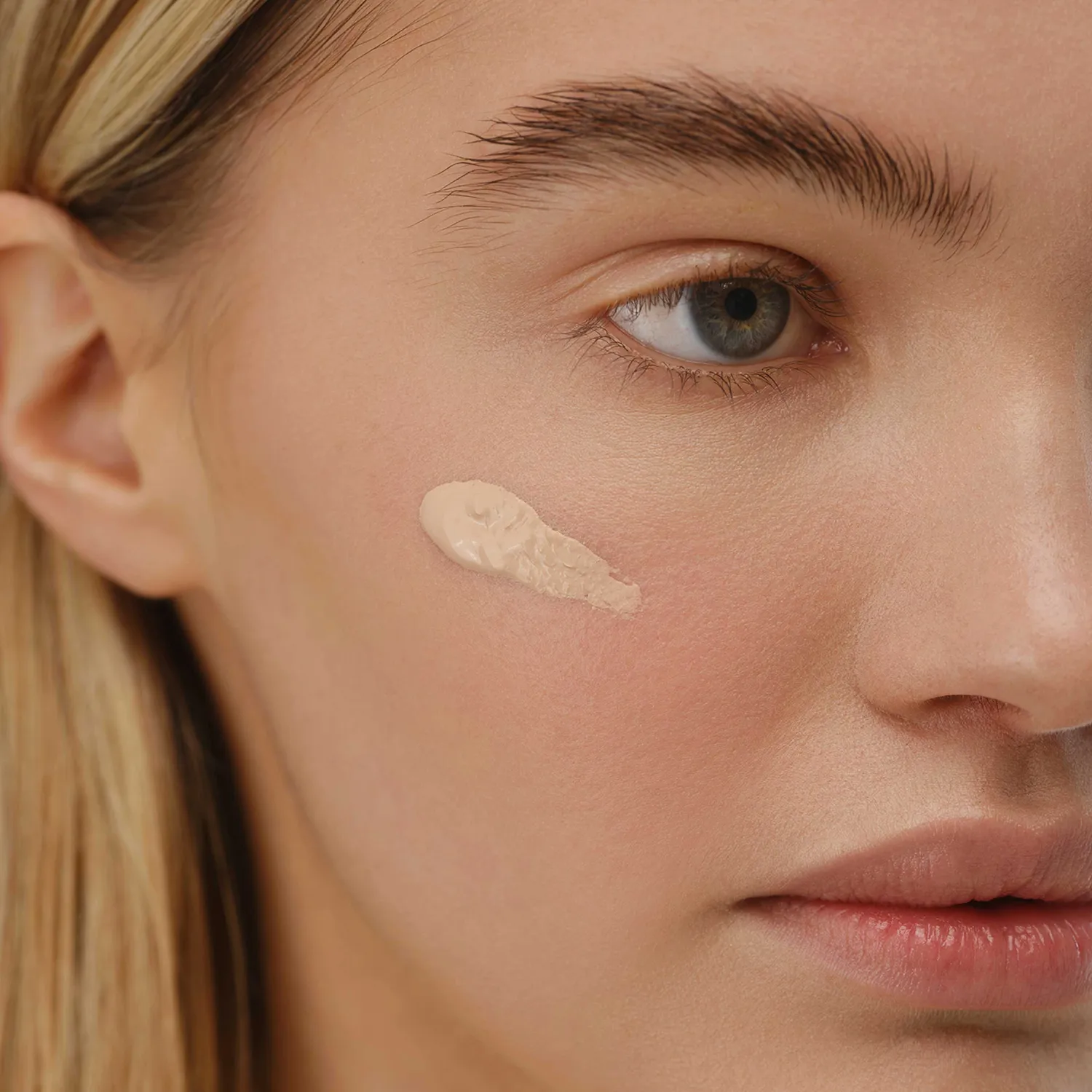 Infinity Make Up 16K Concealer correttore fluido coprente