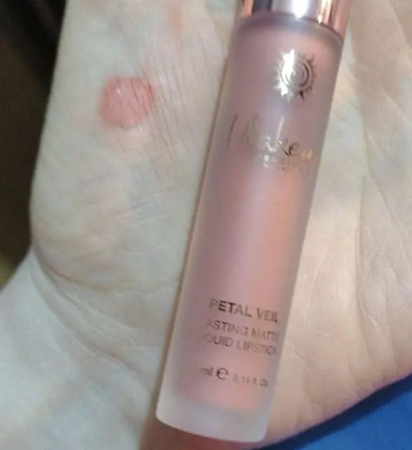 Wakeup Cosmetics Petal Veil 02 Blushing Rose rossetto liquido matte