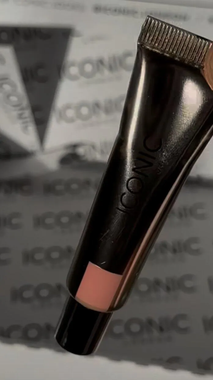 Iconic London Sheer Blush Rose Riot blush gel rosato 12,5ml